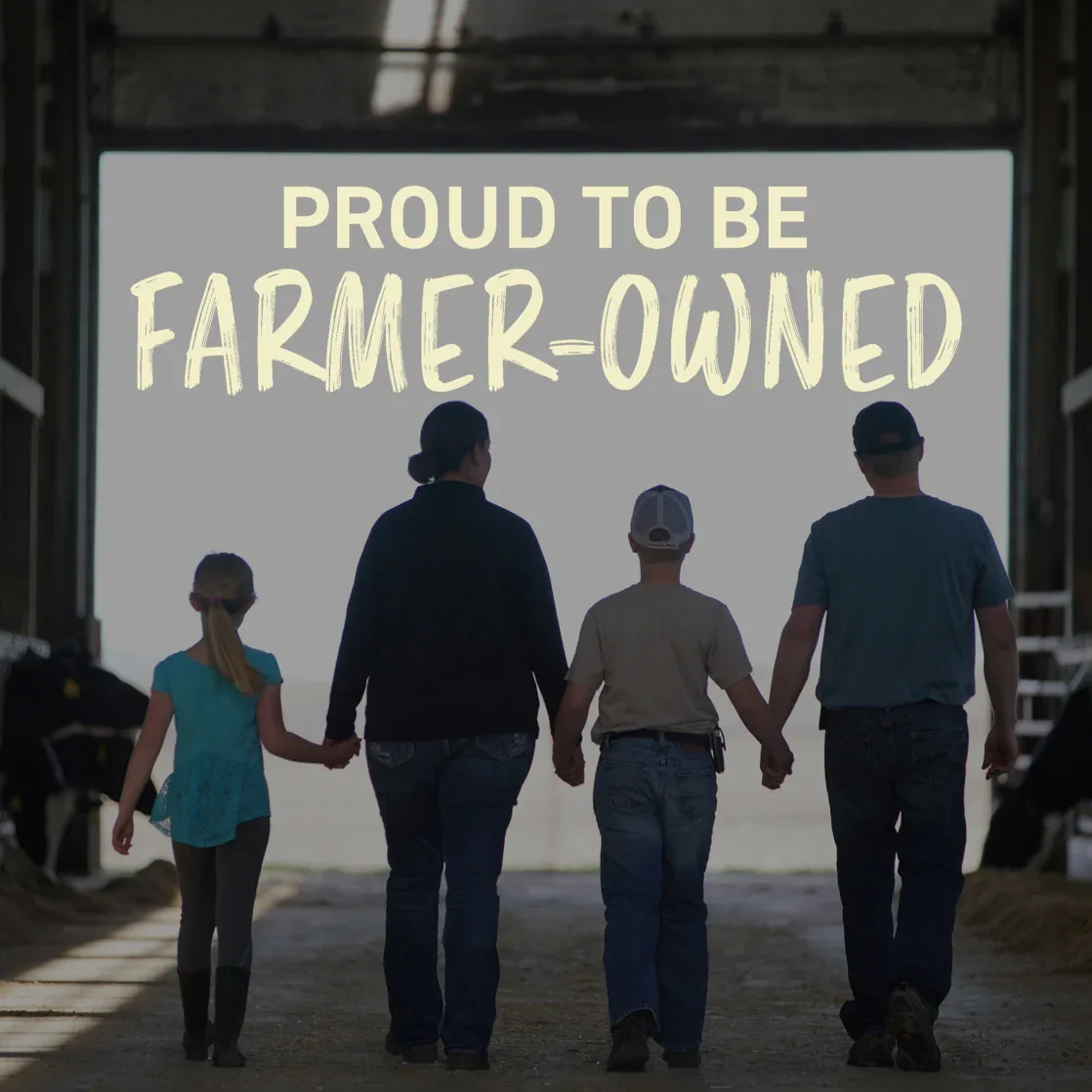 Land O Lakes Butter with Canola Oil, Spreadable, 24 oz Tub - Image 8