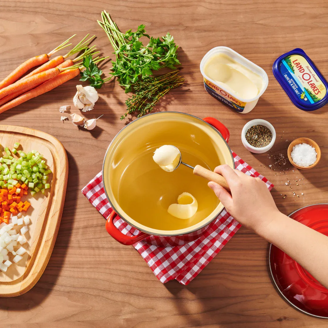 Land O Lakes Butter with Olive Oil & Sea Salt, Spreadable, 13 oz Tub - Image 5