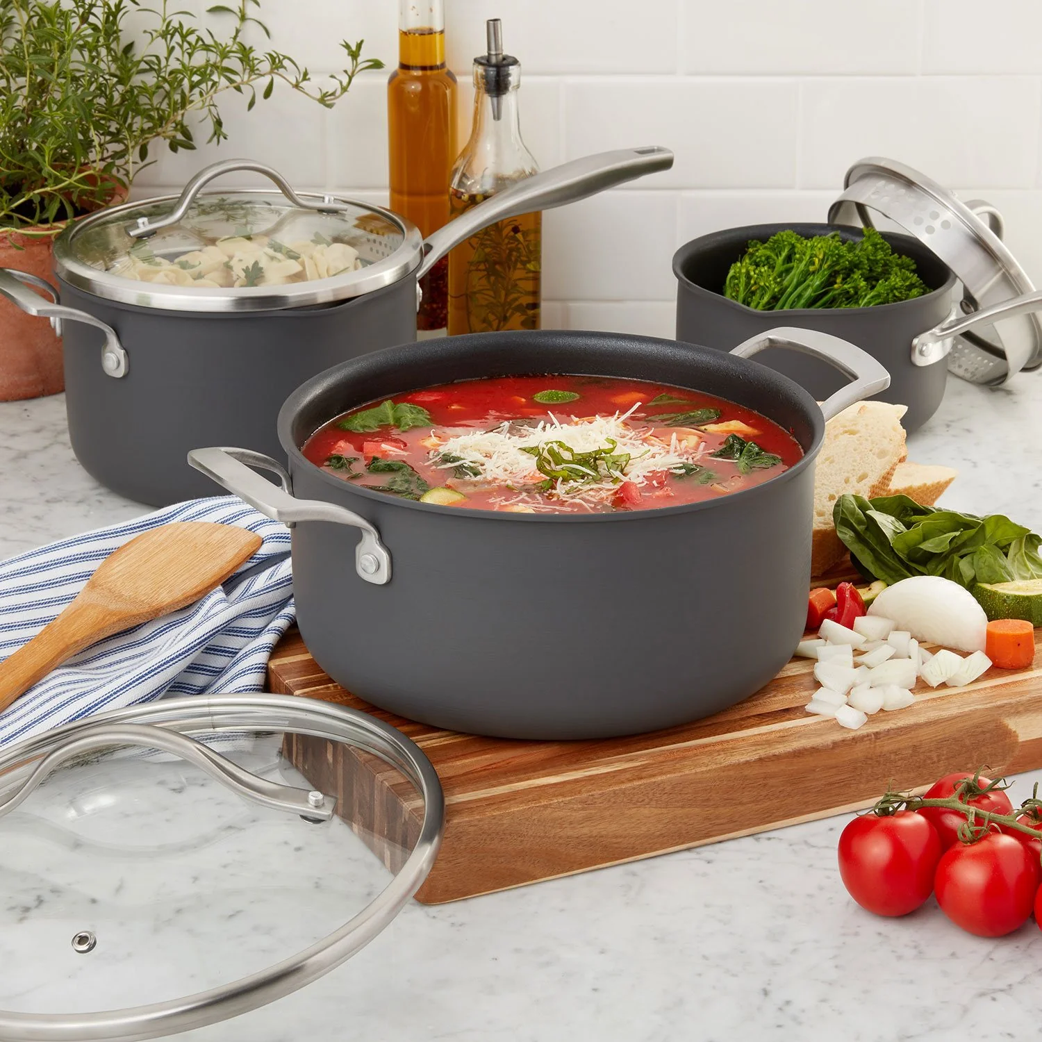 Member's Mark 15-Piece Hard Anodized Nonstick Aluminum Cookware Set - Image 4