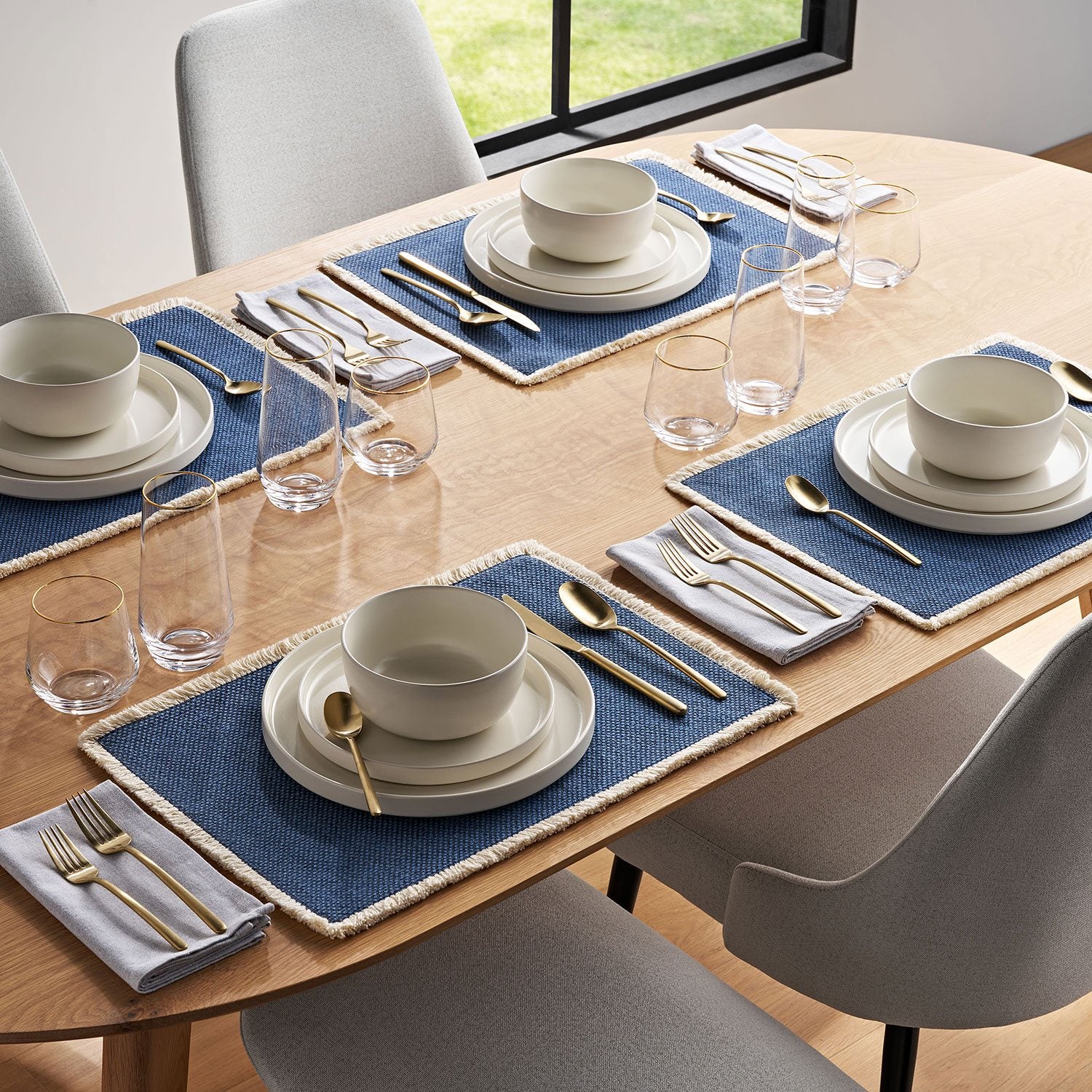 Member's Mark Premium 20-Piece 18/10 Stainless Steel Modern Flatware Set, Assorted Finishes - Image 7